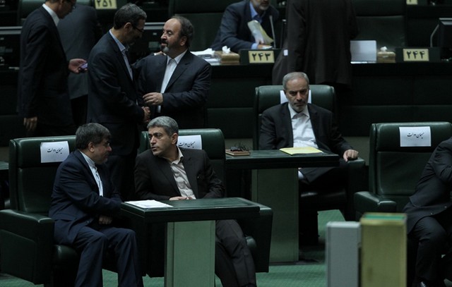 جلسه علنی استیضاح وزیر علوم (عکس)