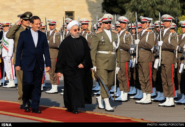 سفر رییس جمهور به باکو (عکس)