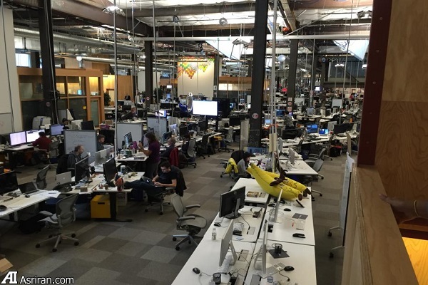 در پشت صحنه فیسبوک در پشت صحنه فیسبوک