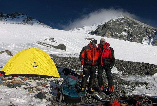 عظیم قیچی ساز و فتح اورست بدون اکسیژن (+گزارش تصویری/جدول صعودها) عظیم قیچی ساز و فتح اورست بدون اکسیژن (+گزارش تصویری/جدول صعودها)