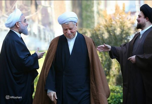 ردای سیاست بر تن «خمینی جوان» ردای سیاست بر تن «خمینی جوان»