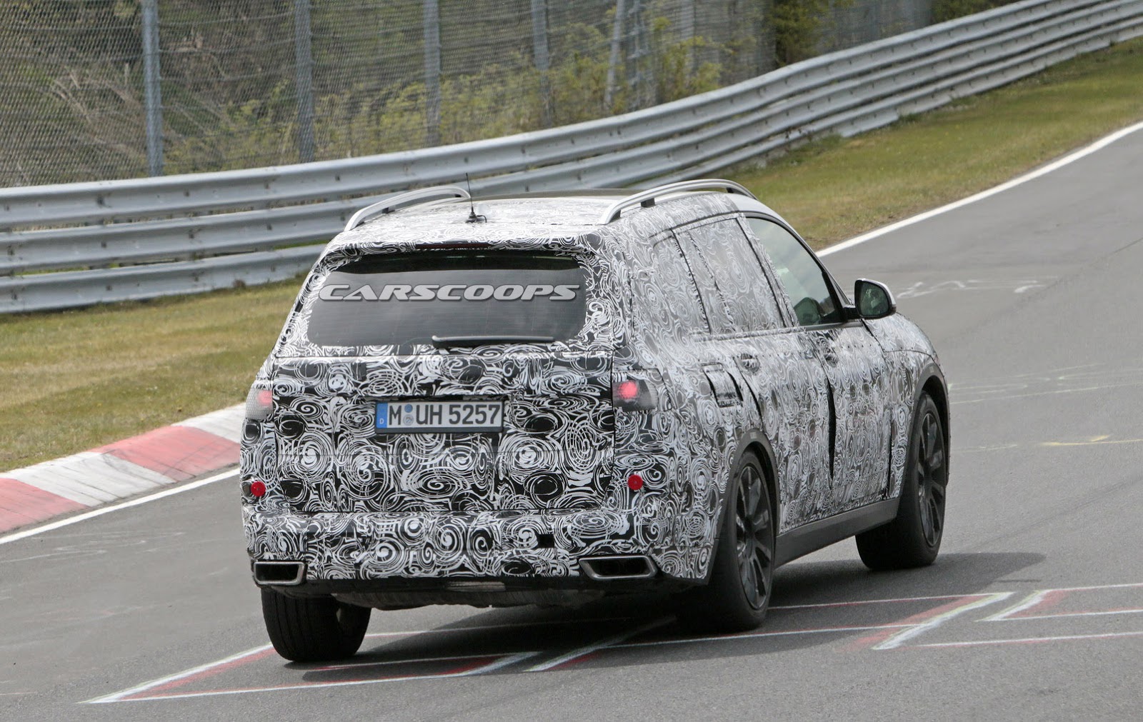 معرفی بی امو X7 در فرانکفورت معرفی بی امو X7 در فرانکفورت