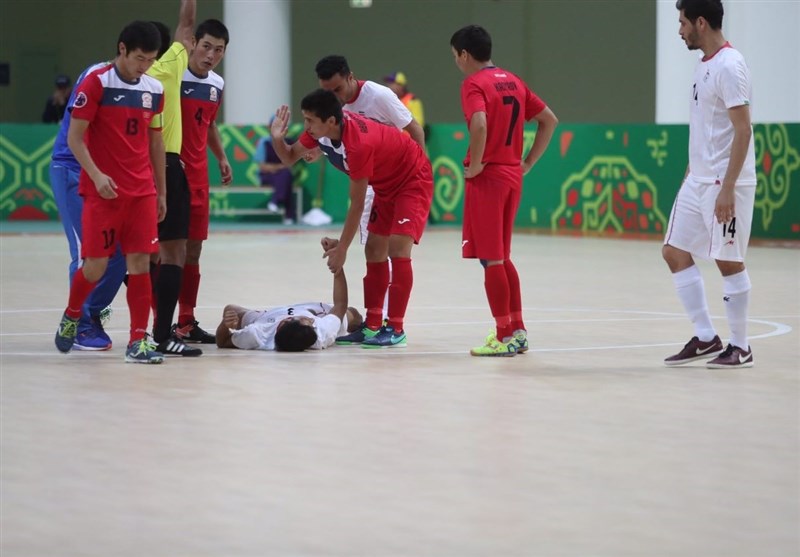 حادثه برای بازیکن تیم فوتسال ایران حادثه برای بازیکن تیم فوتسال ایران
