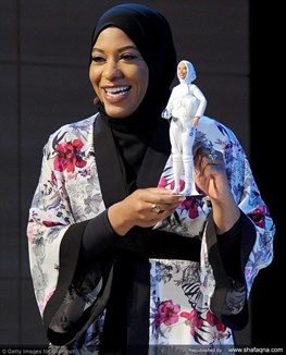 باربی نخستین عروسک محجبه را روانه بازار کرد (عکس) باربی نخستین عروسک محجبه را روانه بازار کرد (عکس)