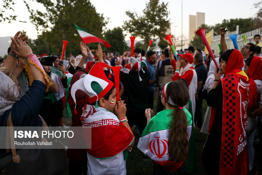 حضور زنان در استادیوم و مشکلات بدیهی که حل نمی شوند