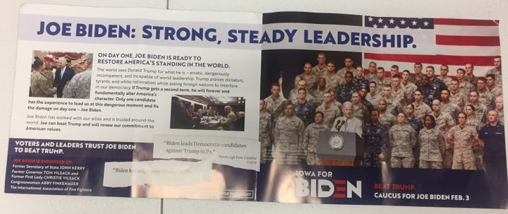 عکس رهبری و روحانی روی جزوه تبلیغاتی 