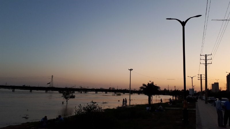 فاتحانِ خشمگین آب&zwnj;های گِل&zwnj;آلود