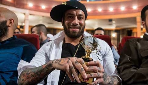 426 هزار نفر پای لایو تتلو! چرا انگشت به دهان ماندهاید؟ 426 هزار نفر پای لایو تتلو! چرا انگشت به دهان ماندهاید؟