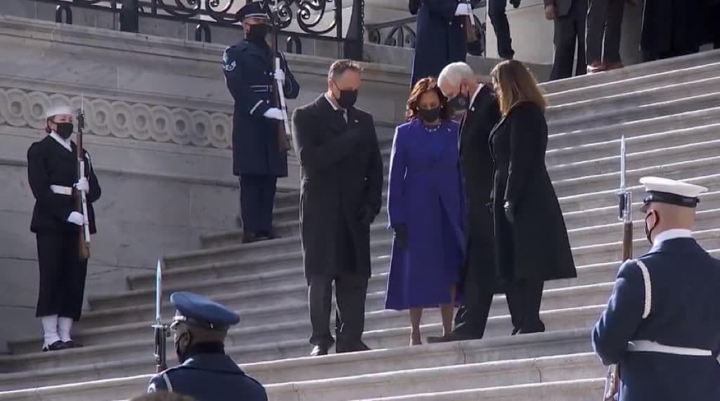 مراسم تحلیف جو بایدن رئیس جمهور جدید امریکا/ بایدن: با دنیا تعامل خواهیم کرد مراسم تحلیف جو بایدن رئیس جمهور جدید امریکا/ بایدن: با دنیا تعامل خواهیم کرد