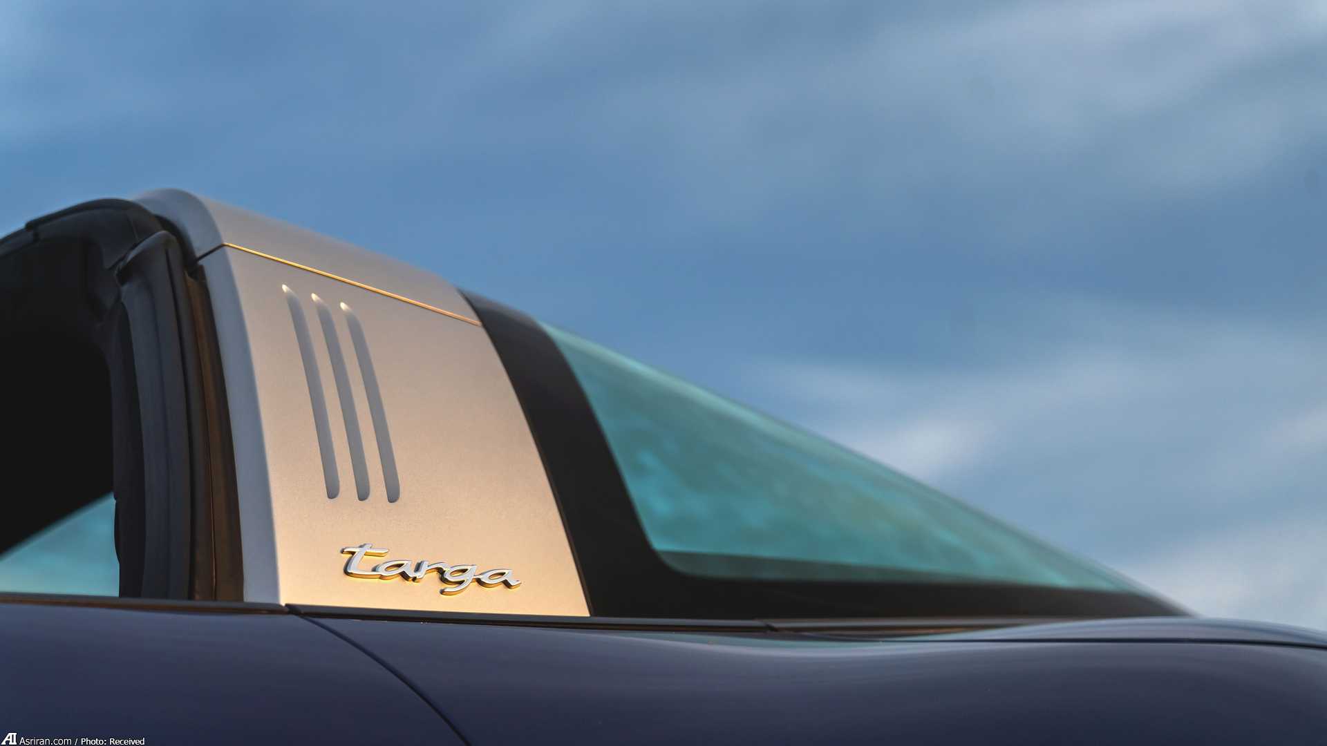 پورشه 911 تارگا 4؛ خودرویی که باتوجه به مکانیسم سقف نامگذاری شده است (+تصاویر)