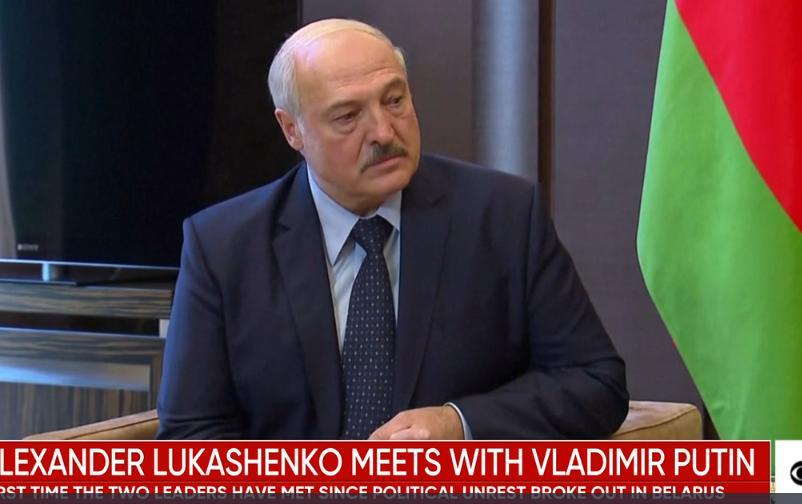 رفتار تحقیر آمیز رئیس جمهور بلاروس مقابل پوتین