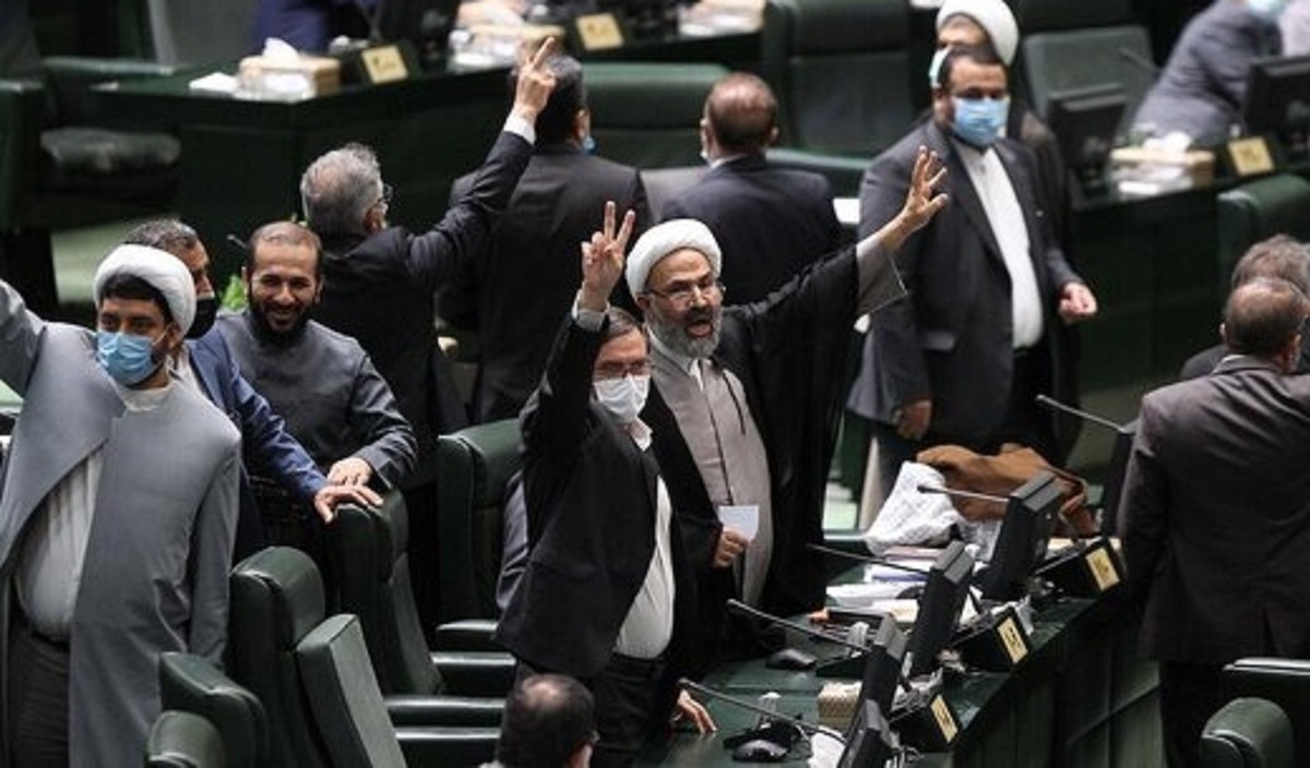 روزنامه خراسان: آزادی بیان شهادتت مبارک!