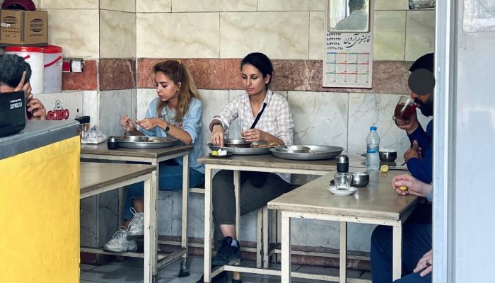 موافقت سران قوا با طرح جدید حجاب / شناسایی زنان از طریق دوربین معابر و مکانها موافقت سران قوا با طرح جدید حجاب / شناسایی زنان از طریق دوربین معابر و مکانها