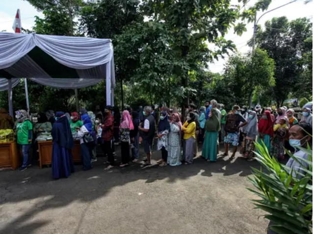 بحران جهانی کمبود عرضه روغن خوراکی/ گرانی روغن در دنیا از هلند تا هند و از آلمان تا انگلیس بحران جهانی کمبود عرضه روغن خوراکی/ گرانی روغن در دنیا از هلند تا هند و از آلمان تا انگلیس