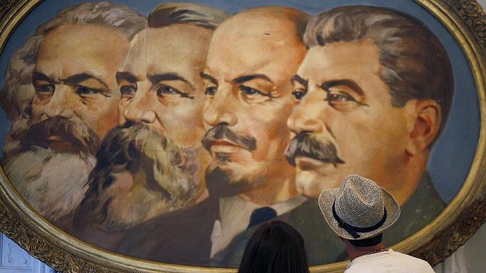 &laquo;مهاجرت سوسیالیستی&raquo;؛ از ظهور رضاشاه تا انحلال حزب توده