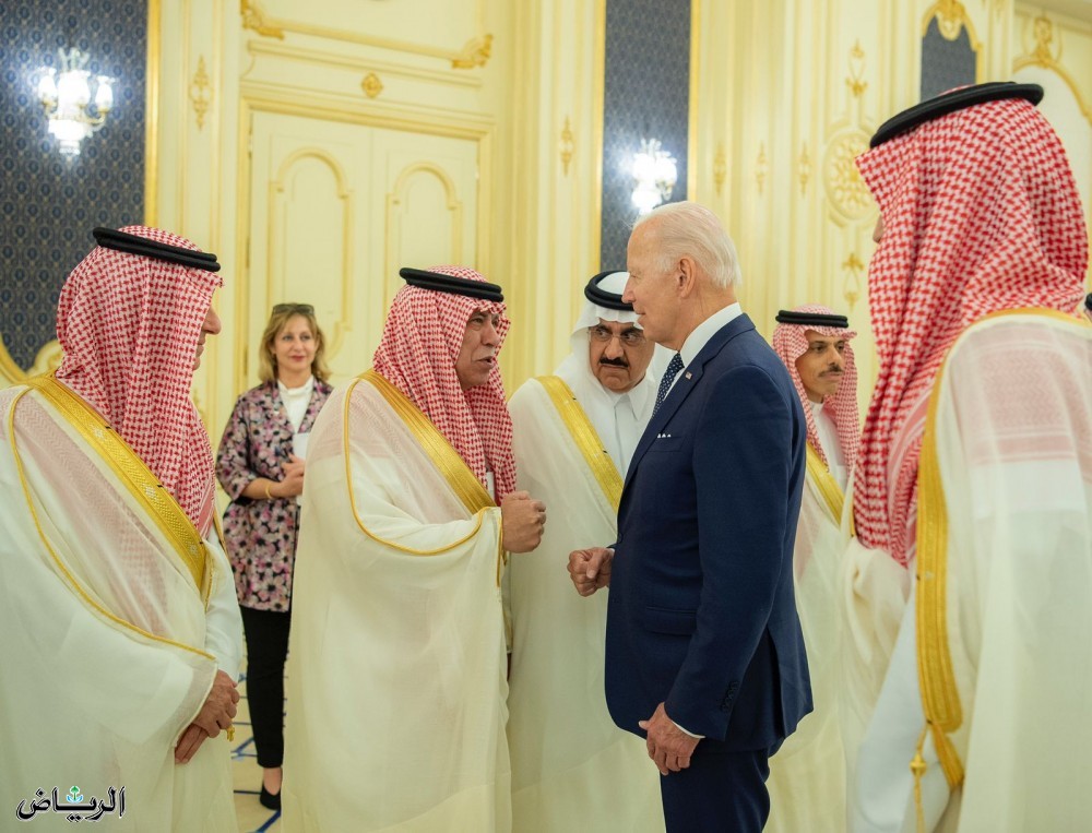 سفر پرحاشیه جو بایدن به عربستان سعودی (+عکس) / مشت برای محمد بن سلمان / خروج امریکایی ها از جزیره صنافیر / ویزای 10 ساله امریکا برای سعودی ها