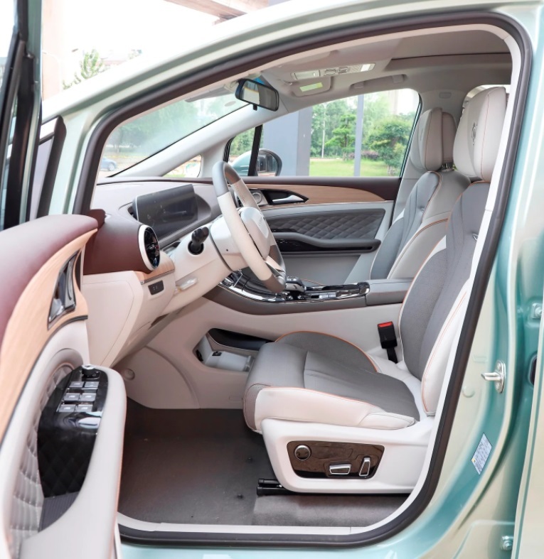 خودروی جدید M4 به زودی روانه بازار ایران می شود (+عکس و مشخصات) خودروی جدید M4 به زودی روانه بازار ایران می شود (+عکس و مشخصات)