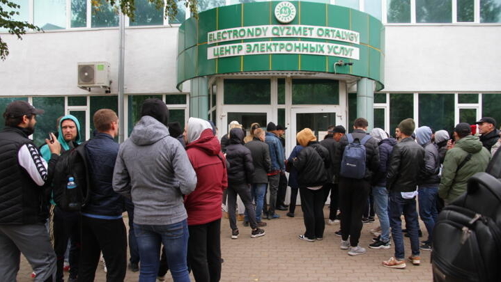 فرار گسترده روس ها به قزاقستان به دلیل سربازگیری اجباری