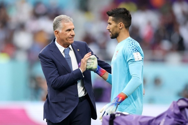 آقای کیروش! با دو مهاجم بازی کن آقای کیروش! با دو مهاجم بازی کن