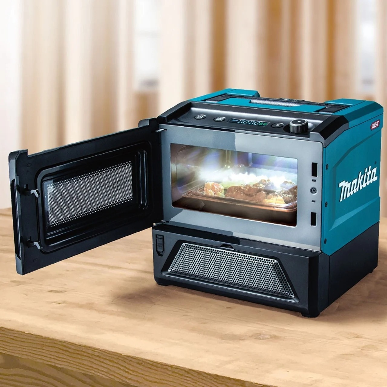 دسترسی به غذای گرم حتی در حال حرکت با مایکروویو بی سیم ماکیتا