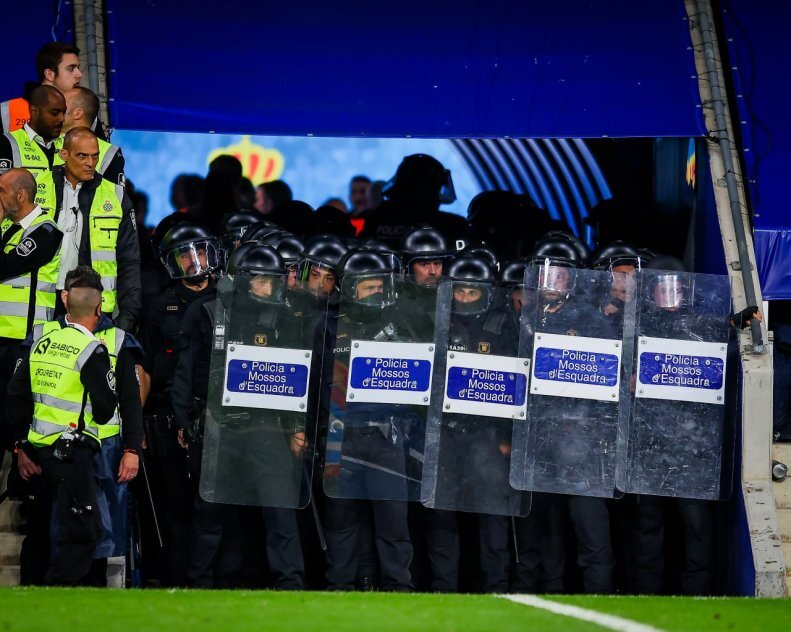 بارسلونا قهرمان شد و قسر در رفت! بارسلونا قهرمان شد و قسر در رفت!