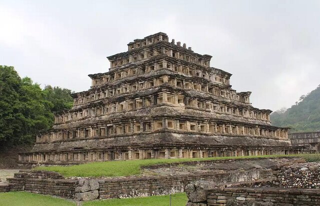 کشف غیرمنتظره کارگرها در مکزیک ( + عکس) کشف غیرمنتظره کارگرها در مکزیک ( + عکس)