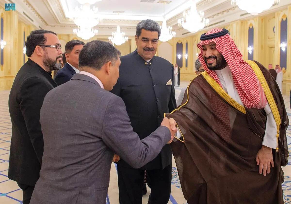 سفر رئیس جمهور ونزوئلا به عربستان سعودی / دیدار با بن سلمان (عکس) سفر رئیس جمهور ونزوئلا به عربستان سعودی / دیدار با بن سلمان (عکس)