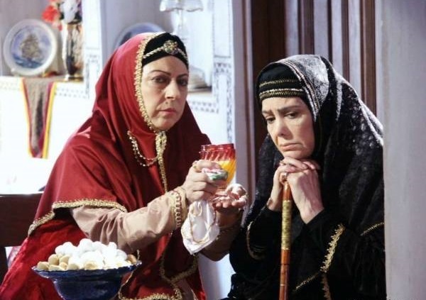 فخری خوروش در سریال خانهای در تاریکی فخری خوروش در سریال خانهای در تاریکی