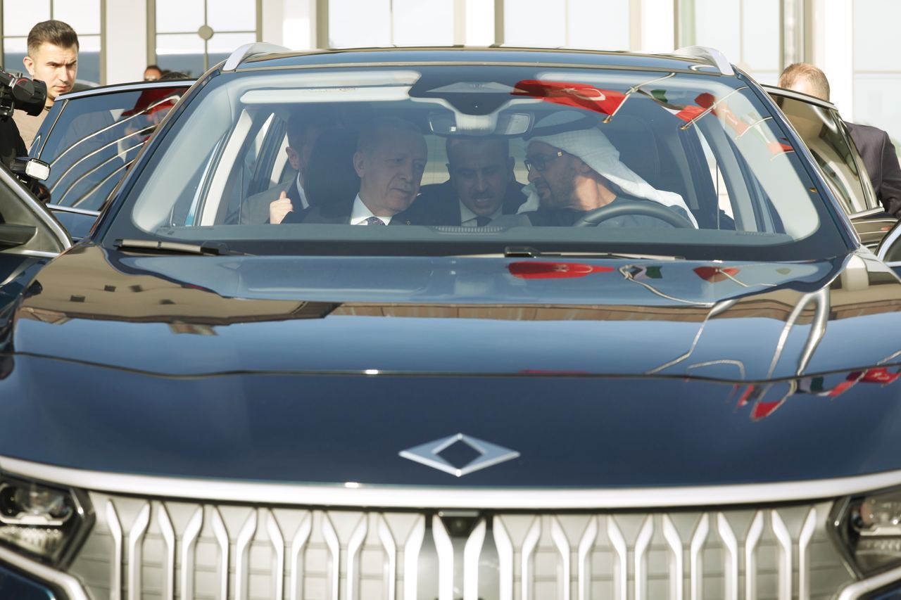 حاشیه فینال قهرمانان فوتبال اروپا در استانبول / از شیخ اماراتی مالک منچستر سیتی تا حضور سران 6 کشور در استادیوم حاشیه فینال قهرمانان فوتبال اروپا در استانبول / از شیخ اماراتی مالک منچستر سیتی تا حضور سران 6 کشور در استادیوم